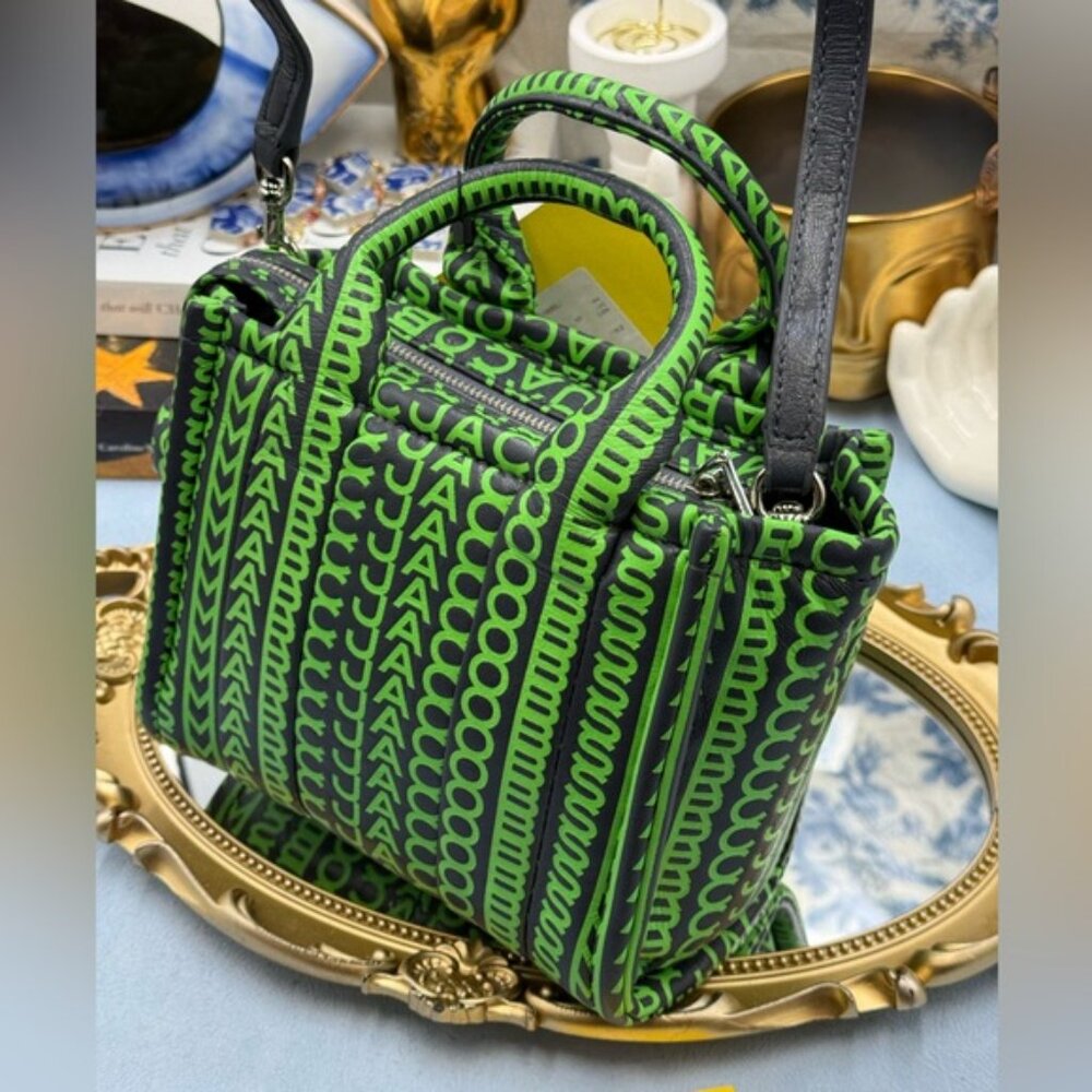 🆕 MARC JACOBS 🧿 NWT Monogram Print Micro Tote Bag, Black & Green - Picture 7 of 16
